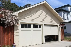What to Expect From a Professional Garage Door Repair Service 1
